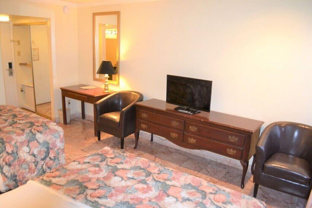 Merced Inn & Suites Dış mekan fotoğraf